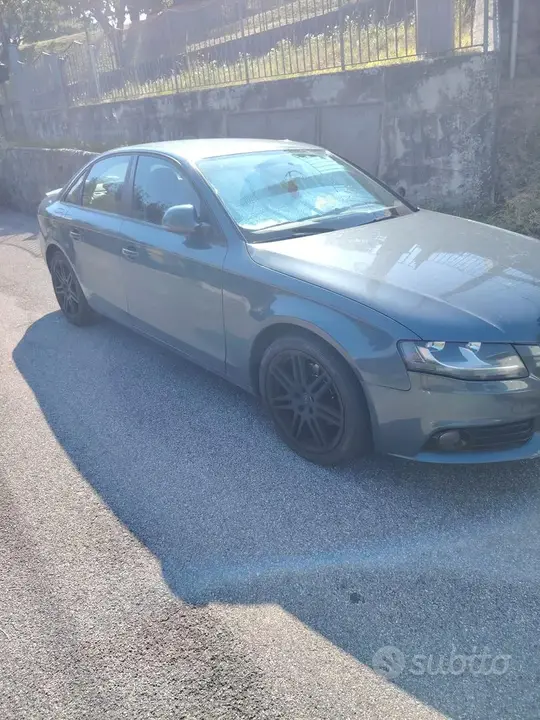 Audi A4 2009 photo 3