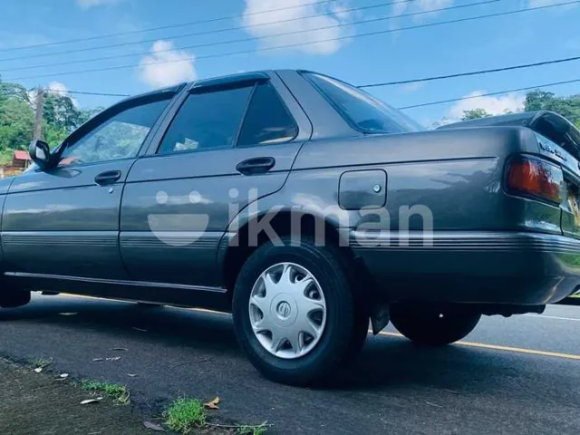 Nissan Sunny 1991 photo 4