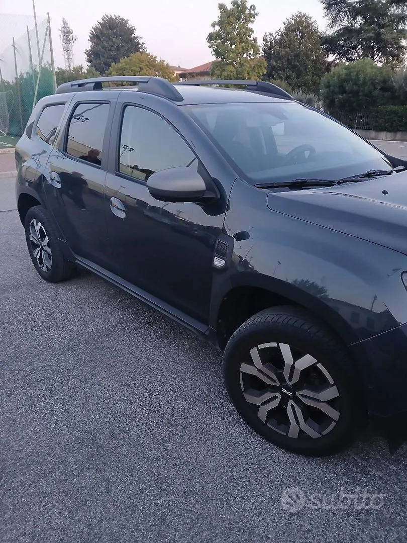 Dacia Duster 2023 photo 2