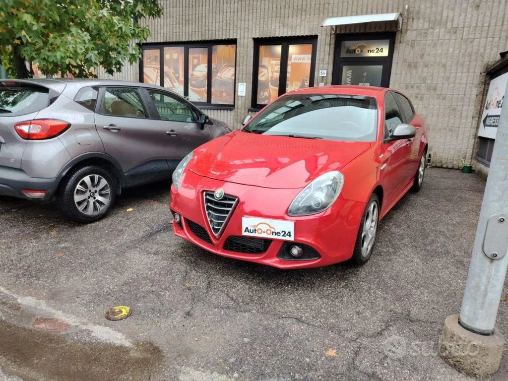 Alfa Romeo Giulietta 2015 photo 2