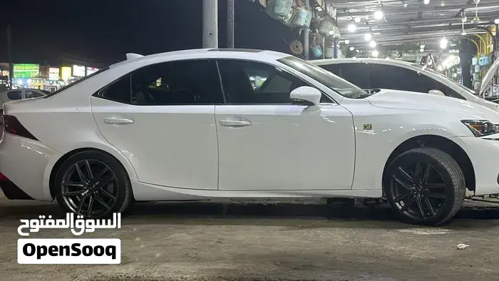 Lexus Is 2018 photo 4