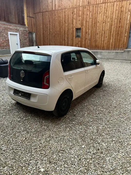 Volkswagen Up 2012 photo 3