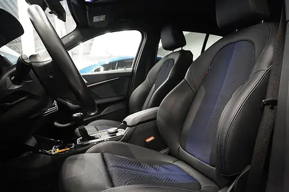 BMW 118I 2022 photo 3