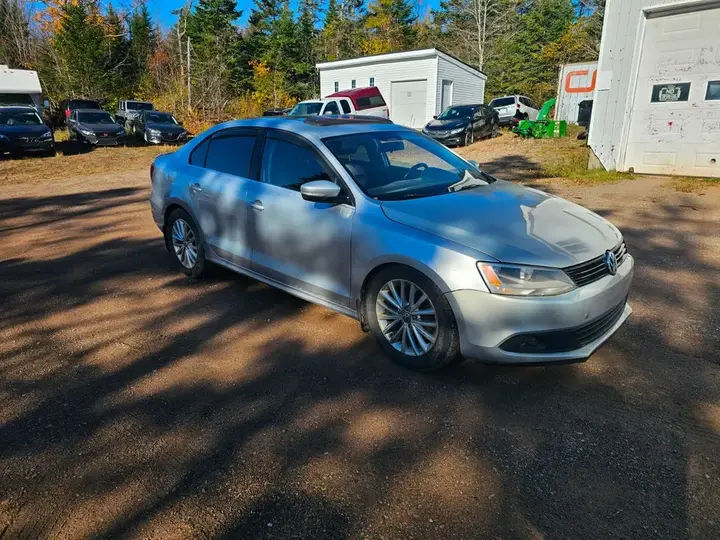 Volkswagen Jetta 2012 photo 3