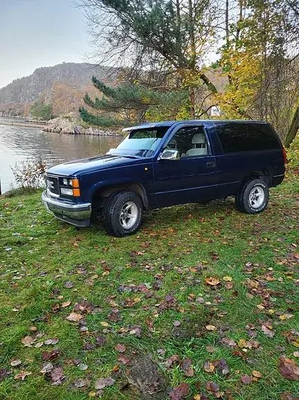 Chevrolet Tahoe 1998 photo 2