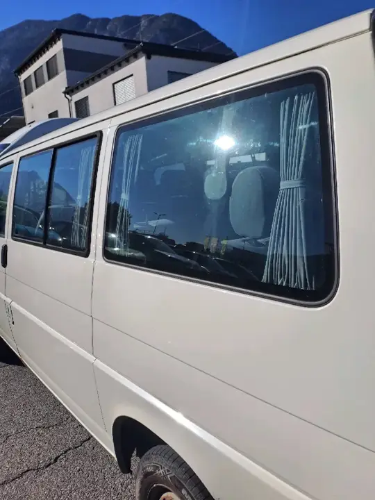 Volkswagen T4 2003 photo 2