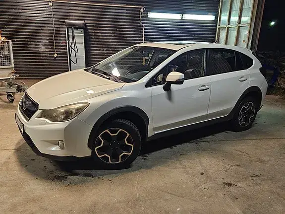 Subaru Xv 2012 photo 2