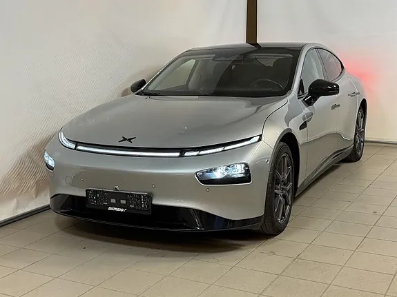 Xpeng P7