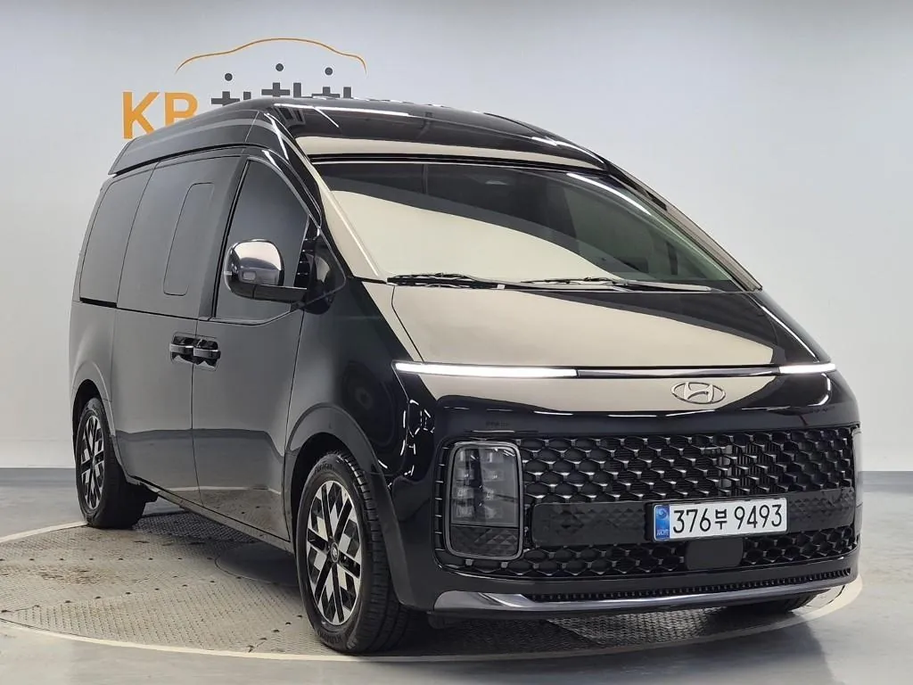 Hyundai Staria 2023 photo 4