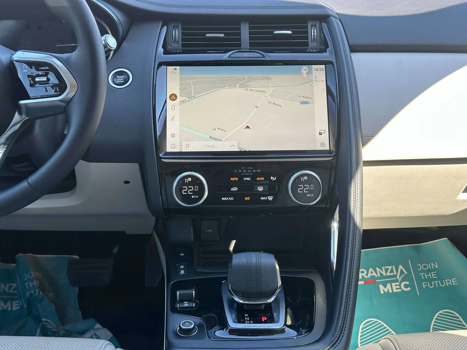 Jaguar E-Pace 2022 photo 5