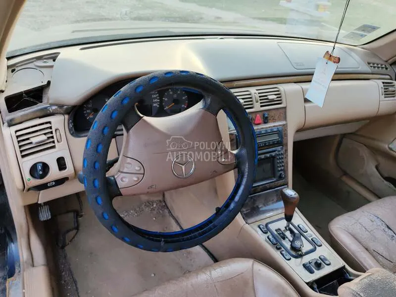 Mercedes-Benz E 270 2000 photo 3