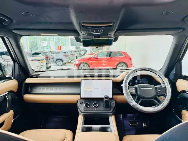 Land Rover Defender 2026 photo 5