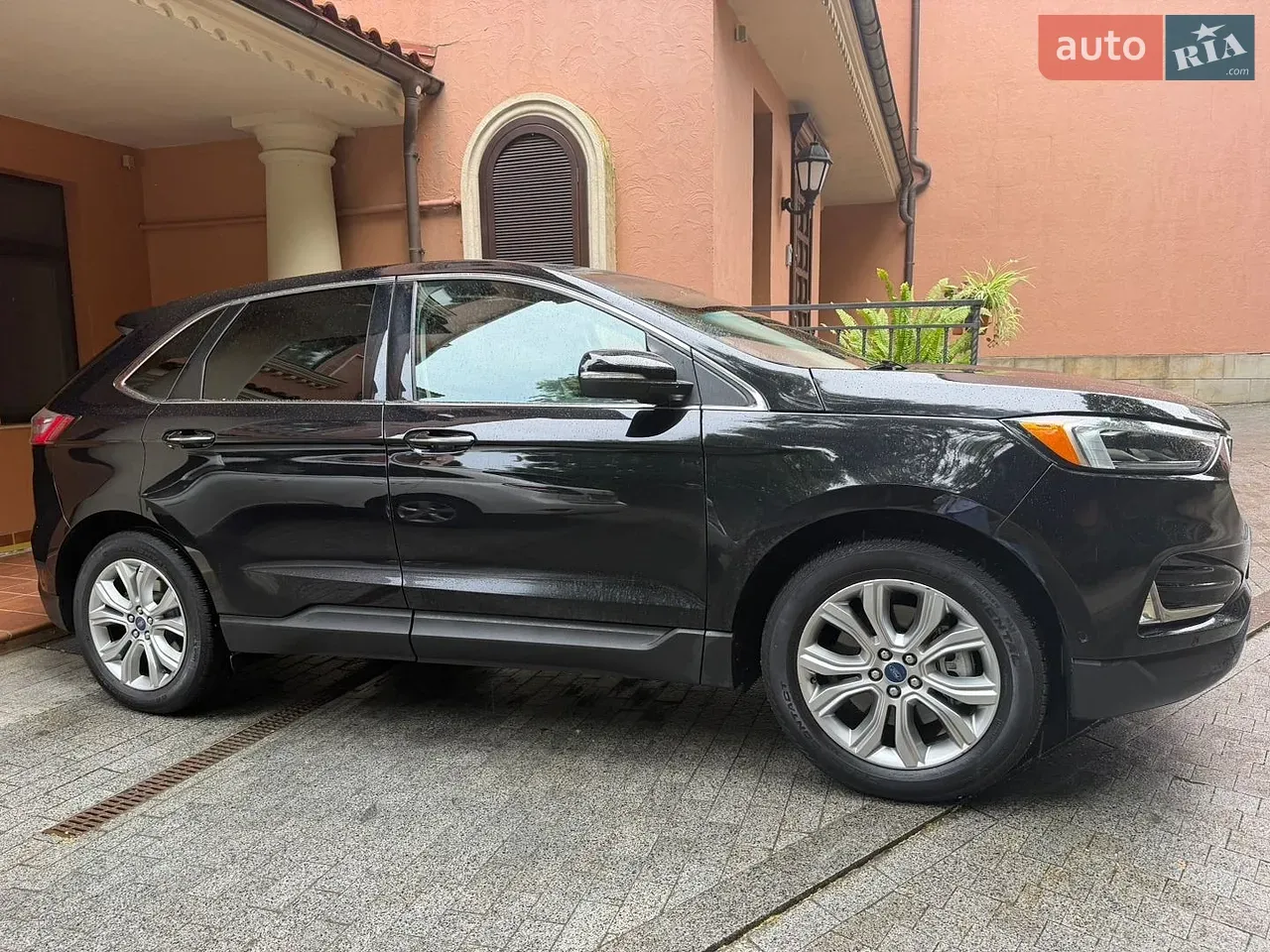 Ford Edge 2019 photo 2