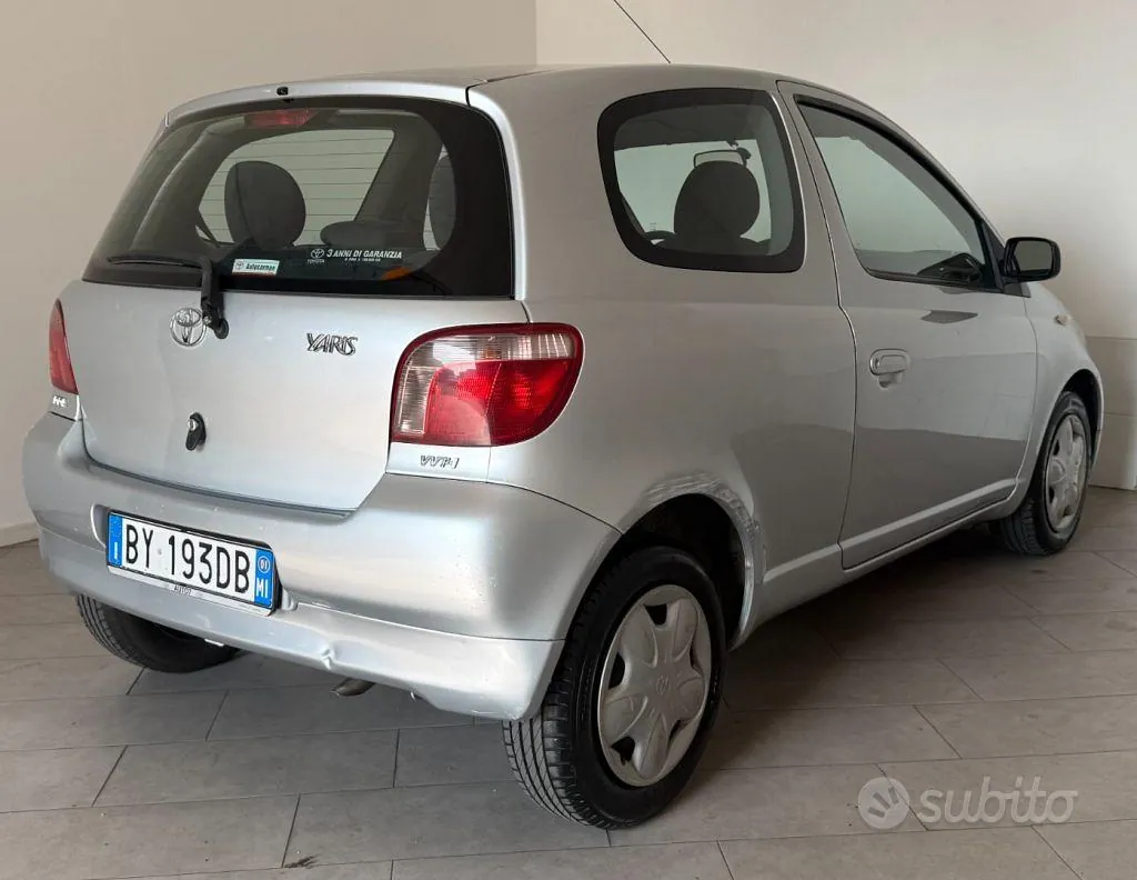 Toyota Yaris 2001 photo 4