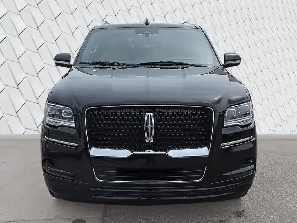 Lincoln Navigator 2022 photo 2