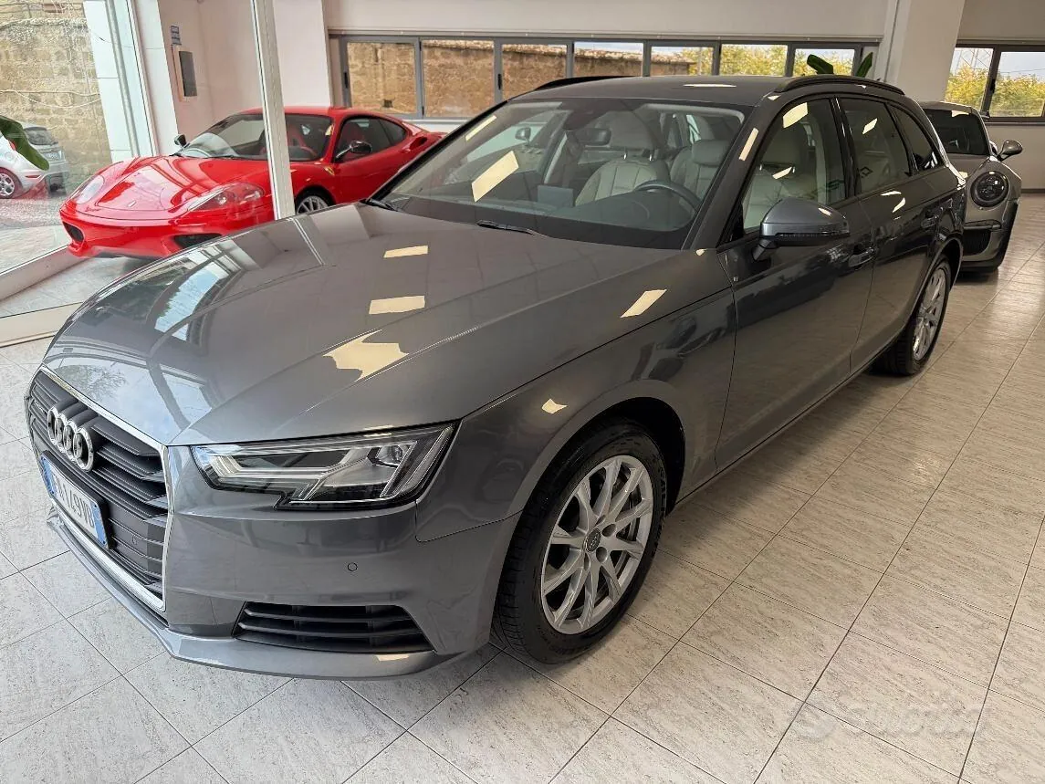 Audi A4 2018 photo 2