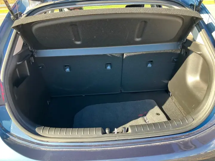 Kia Rio 2023 photo 4