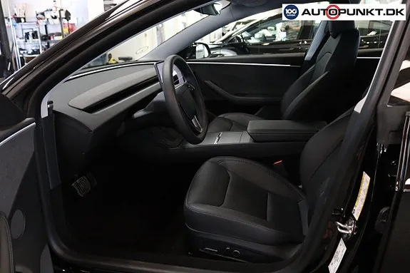 Tesla Model 3 2024 photo 4