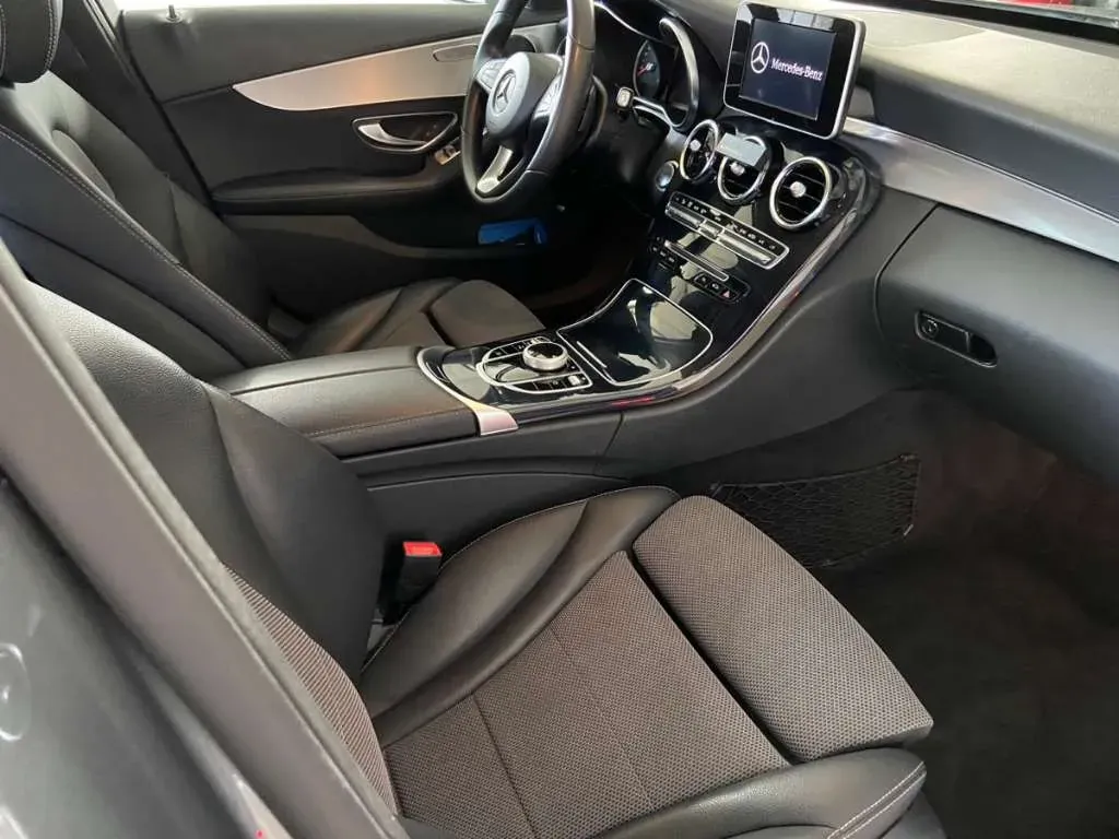 Mercedes-Benz C-Class 2018 photo 3