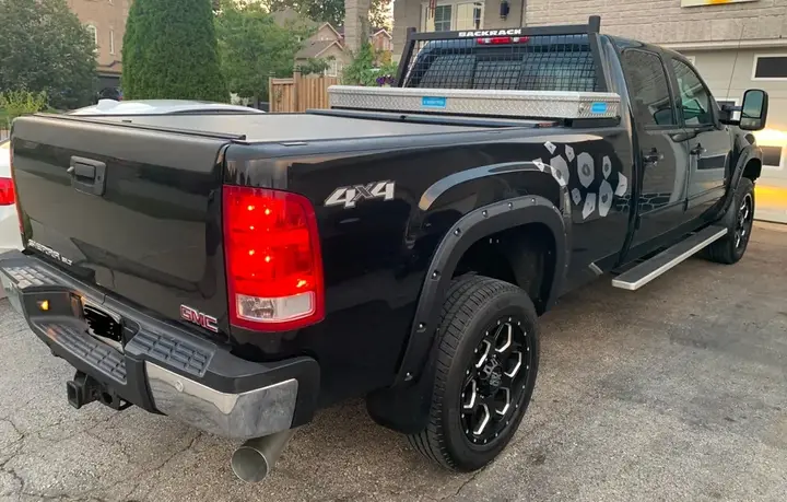 GMC Sierra 2500Hd 2012 photo 2