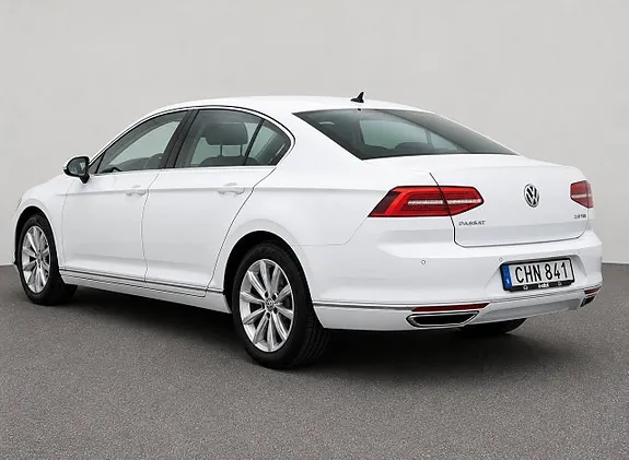 Volkswagen Passat 2016 photo 2