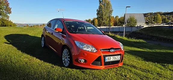 Ford Focus 2011 photo 2