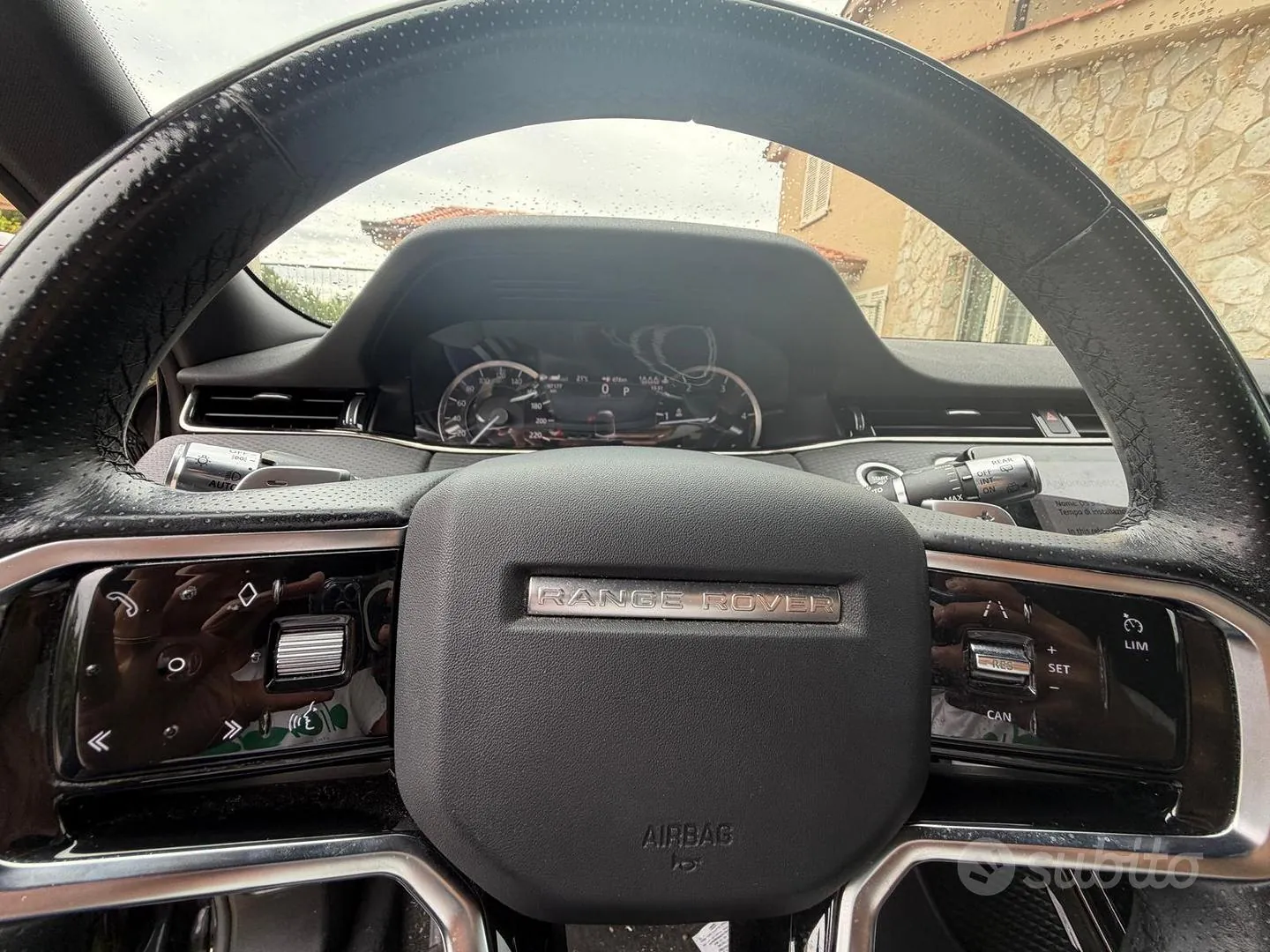 Land Rover Range Rover Evoque 2021 photo 2