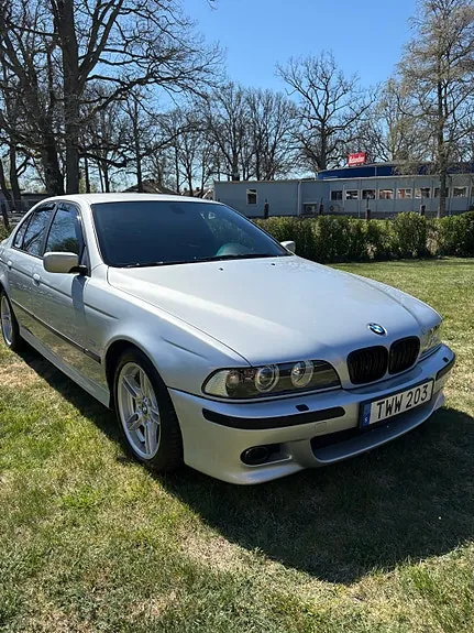 BMW 525I