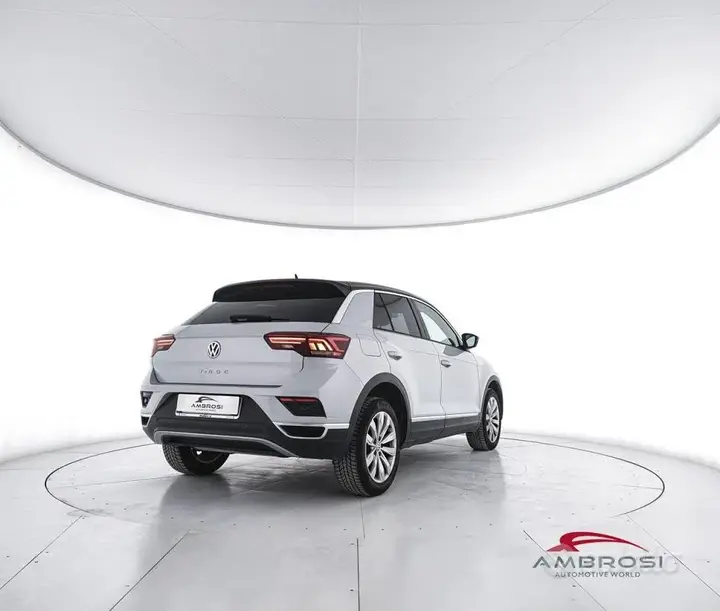 Volkswagen T-Roc 2018 photo 3