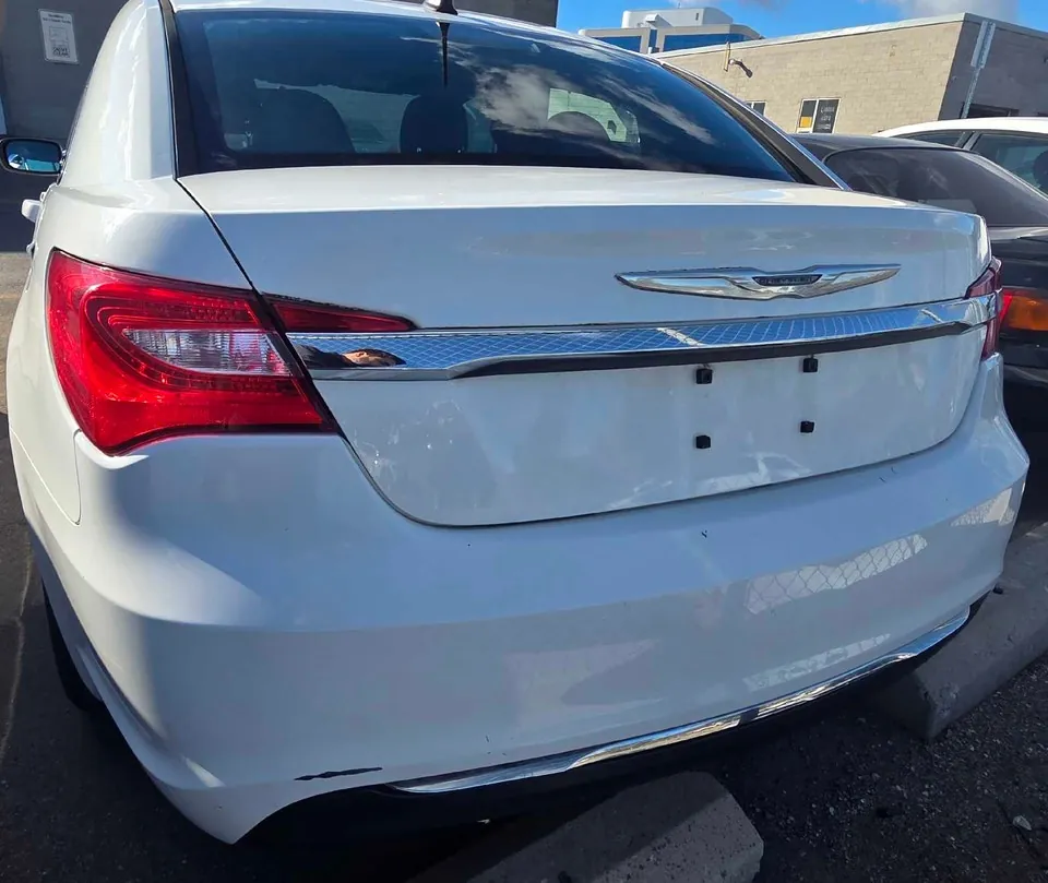 Chrysler 200 2014 photo 4