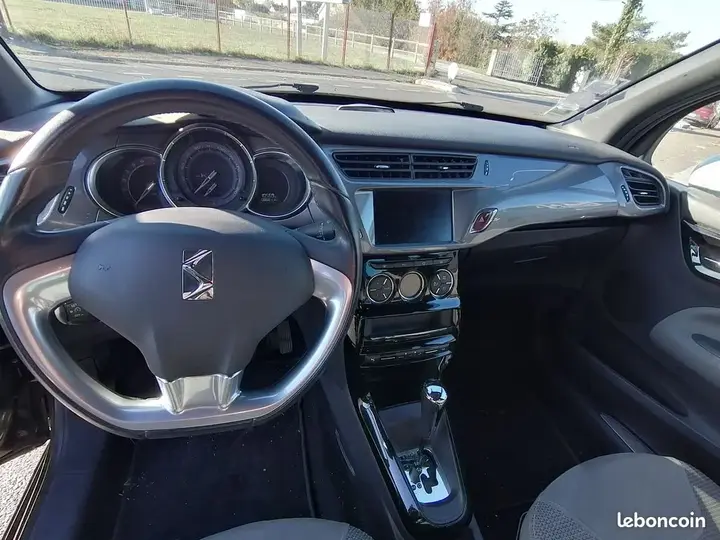 DS Automobiles Ds3 2015 photo 4