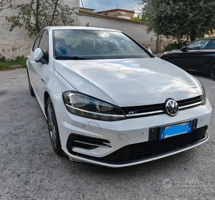 Volkswagen Golf 2019 photo 2
