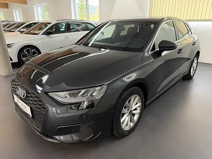 Audi A3 2021 photo 2