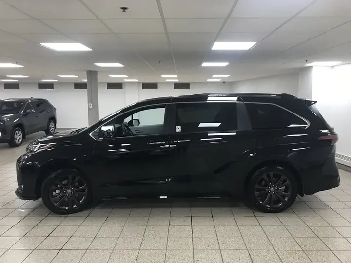 Toyota Sienna 2026 photo 4