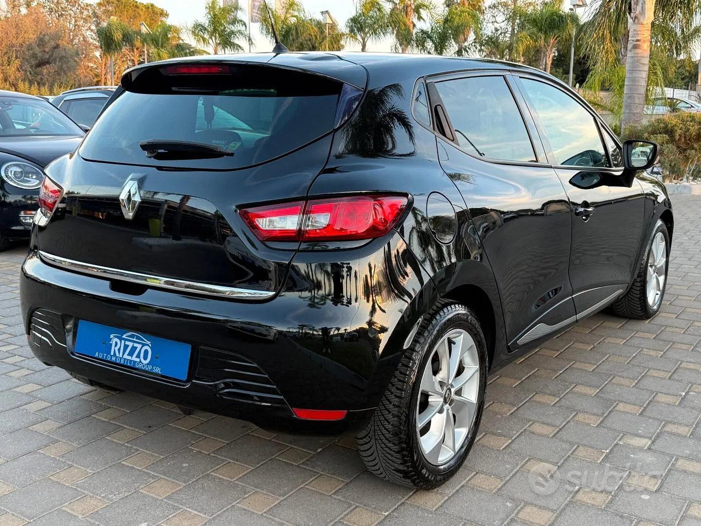 Renault Clio 2016 photo 2