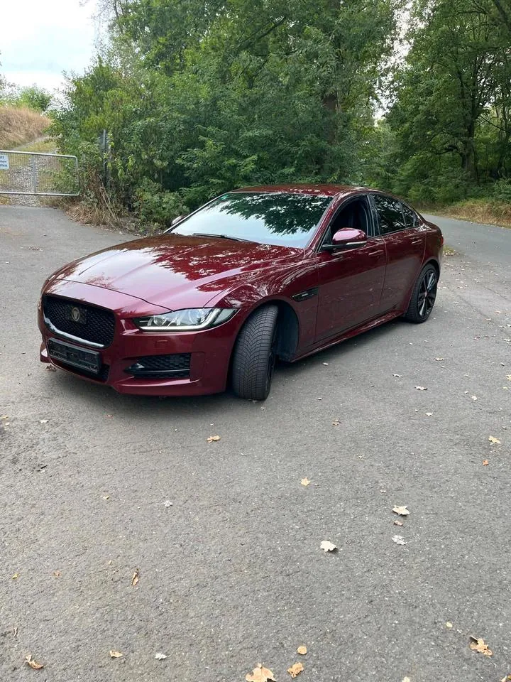 Jaguar Xe