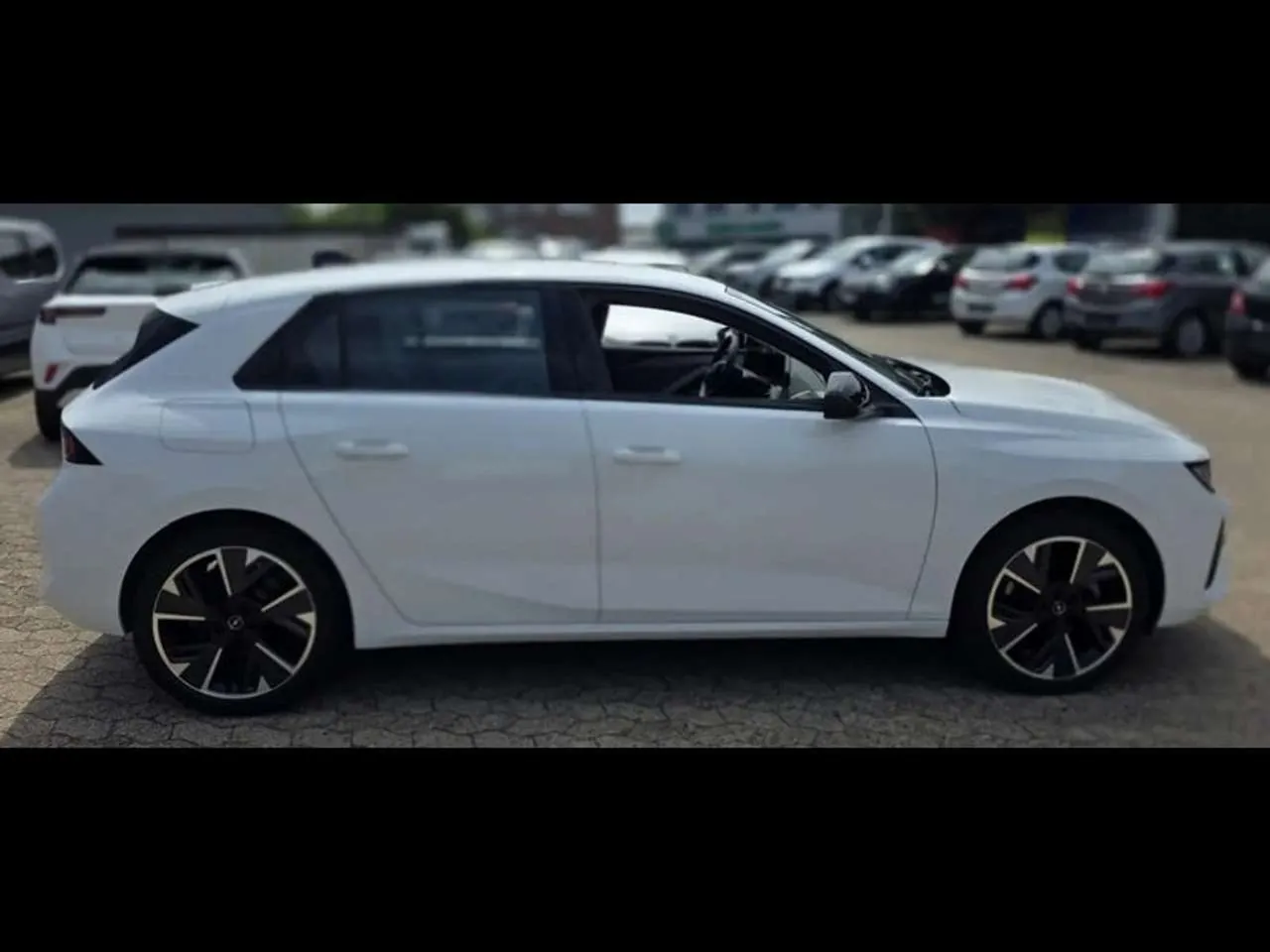 Opel Astra 2025 photo 4