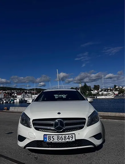 Mercedes-Benz A180 2014 photo 2