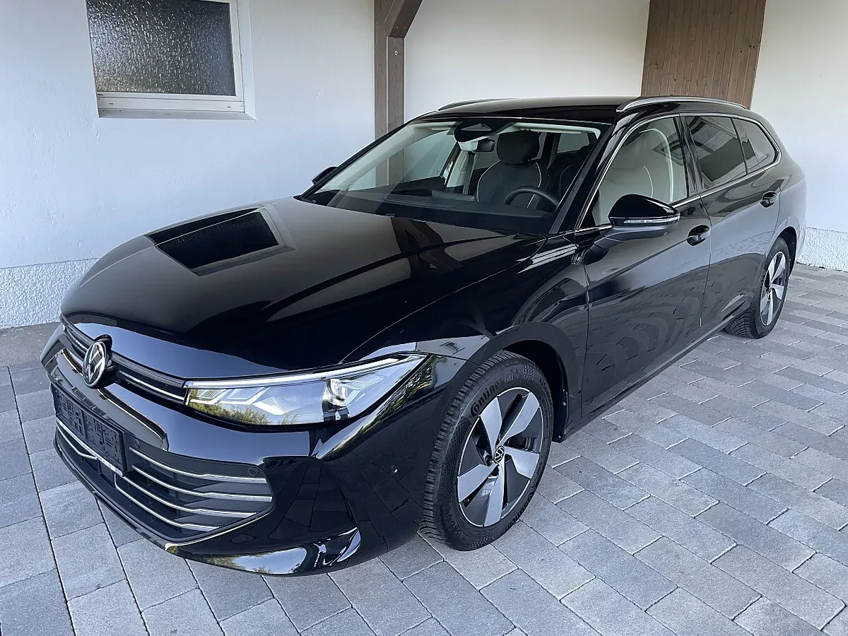 Volkswagen Passat 2025 photo 3