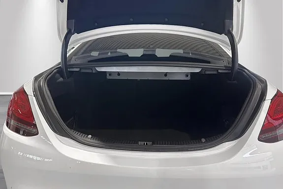 Mercedes-Benz C180 2018 photo 5