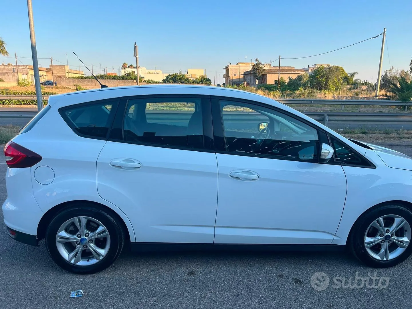 Ford C-Max 2016 photo 4