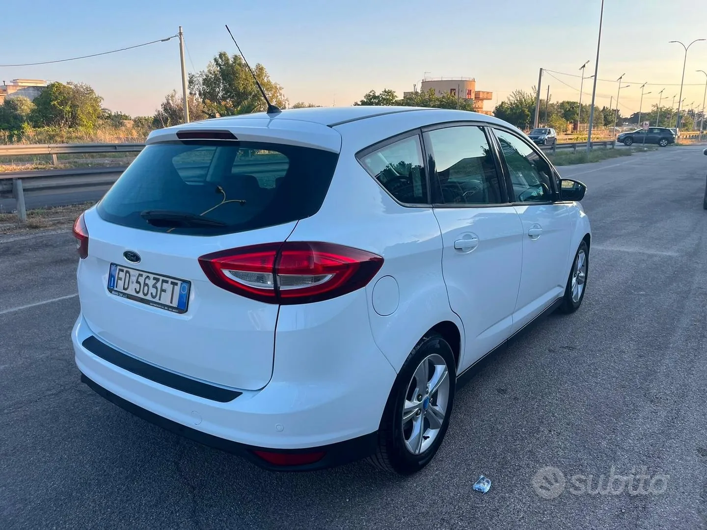 Ford C-Max 2016 photo 5