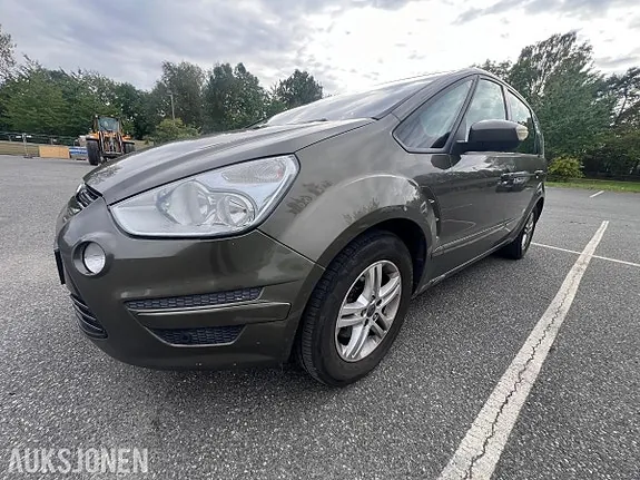 Ford S-Max 2010 photo 2