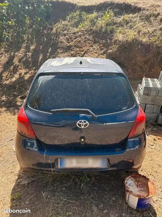 Toyota Yaris 2009 photo 2