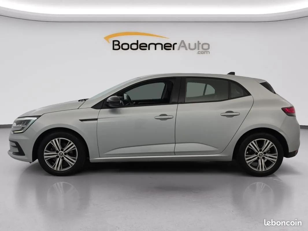 Renault Megane 2023 photo 2