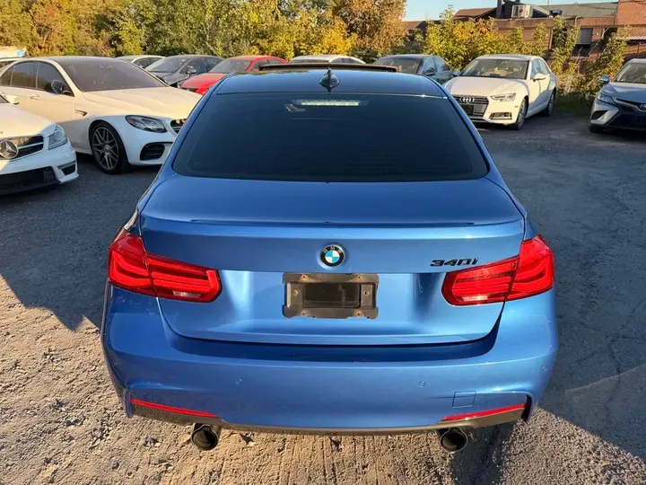 BMW 3 Series 2018 photo 5
