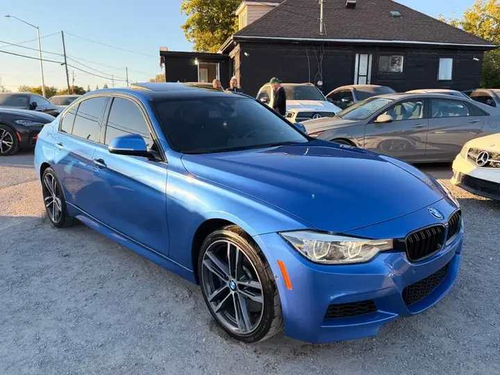 BMW 3 Series 2018 photo 3