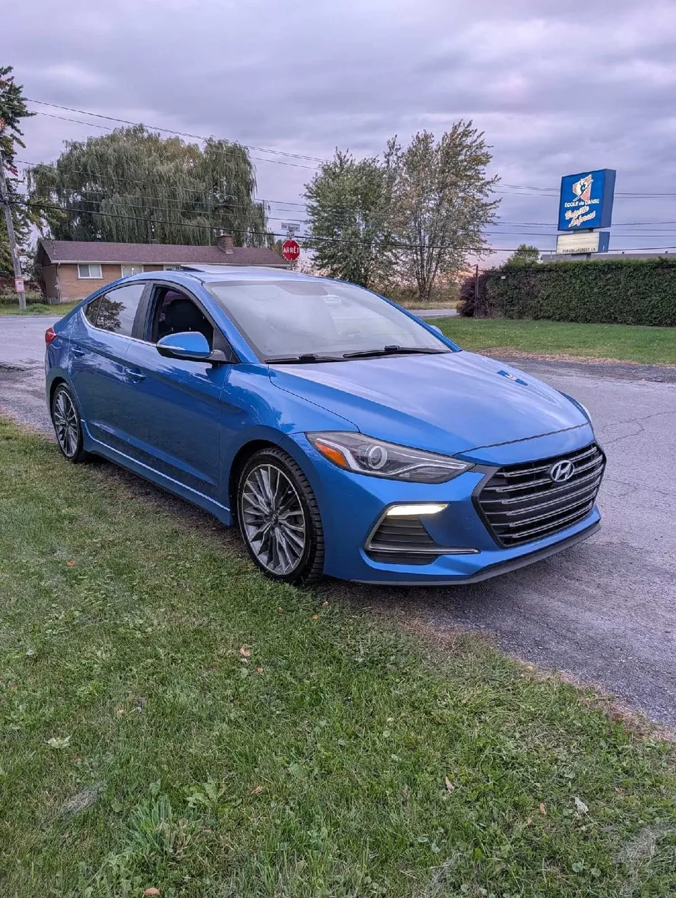 Hyundai Elantra 2017 photo 2