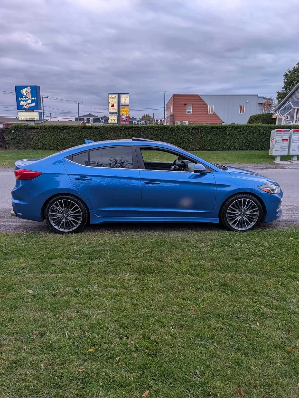Hyundai Elantra 2017 photo 3