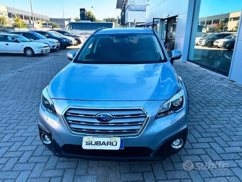 Subaru Outback 2017 photo 2